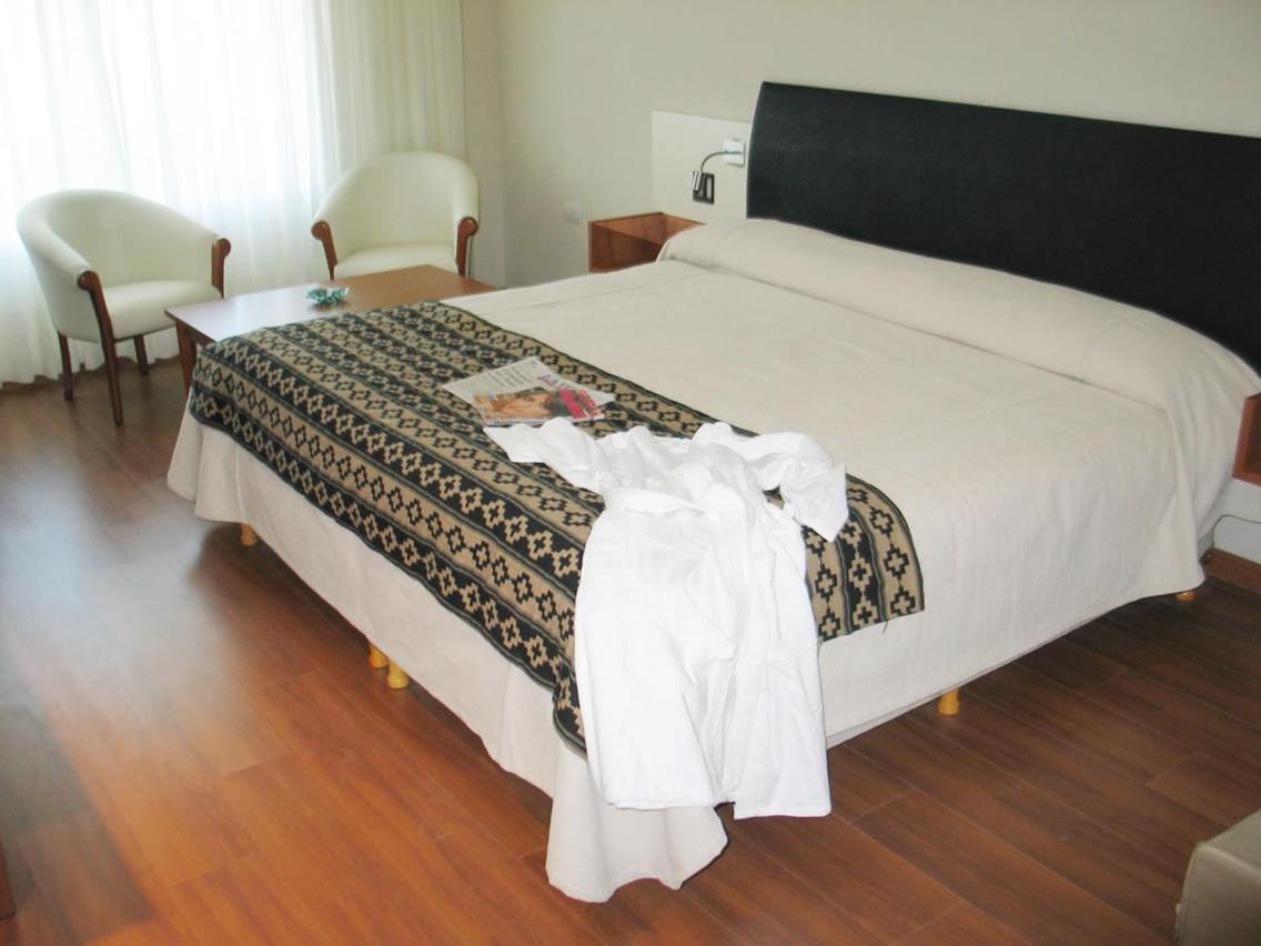 Quorum Cordoba Hotel, Resort Urbano Экстерьер фото